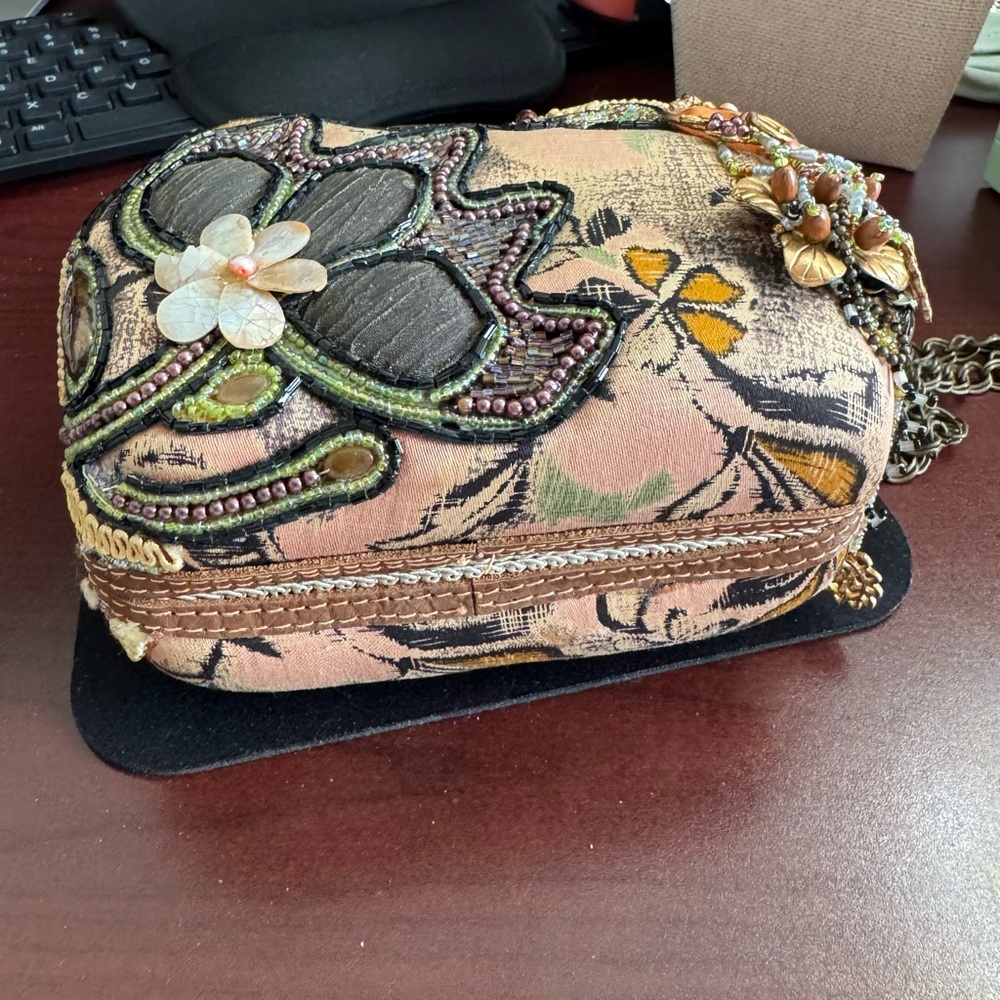 Vintage Mary Frances Floral Shoulder Handbag with Beaded Gold/Brown/Vrs Accents - Picture 4 of 14